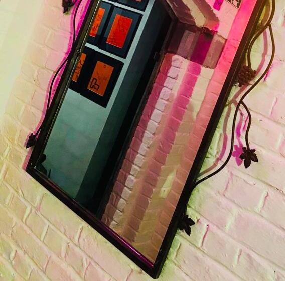 پانسیون Les Chambres Atypiques De Nico Bush Parking Sécurisé Vélos