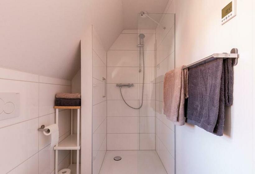 Pensão Maindrei Schlafen Am Fluss