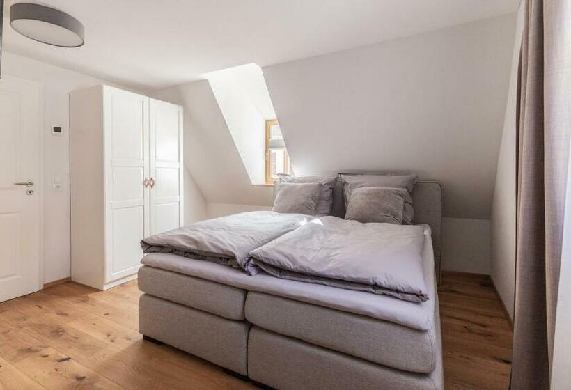 Pensão Maindrei Schlafen Am Fluss