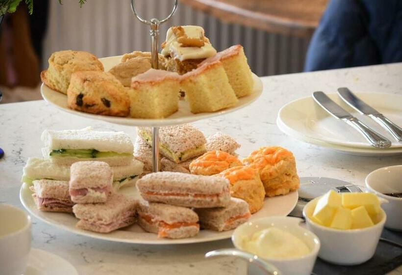 Bed and Breakfast Countryside Escape   The Night Owl