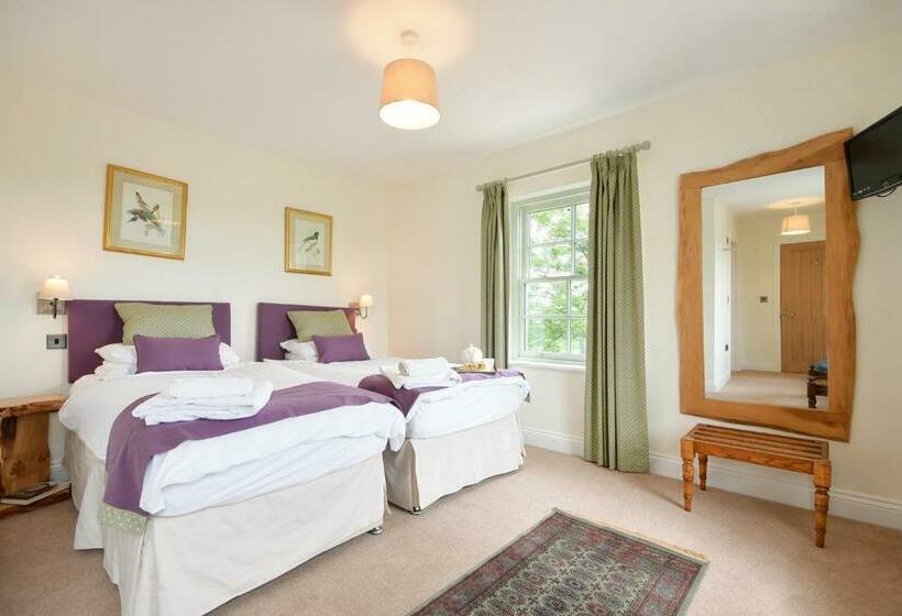 Bed and Breakfast Countryside Escape   The Night Owl