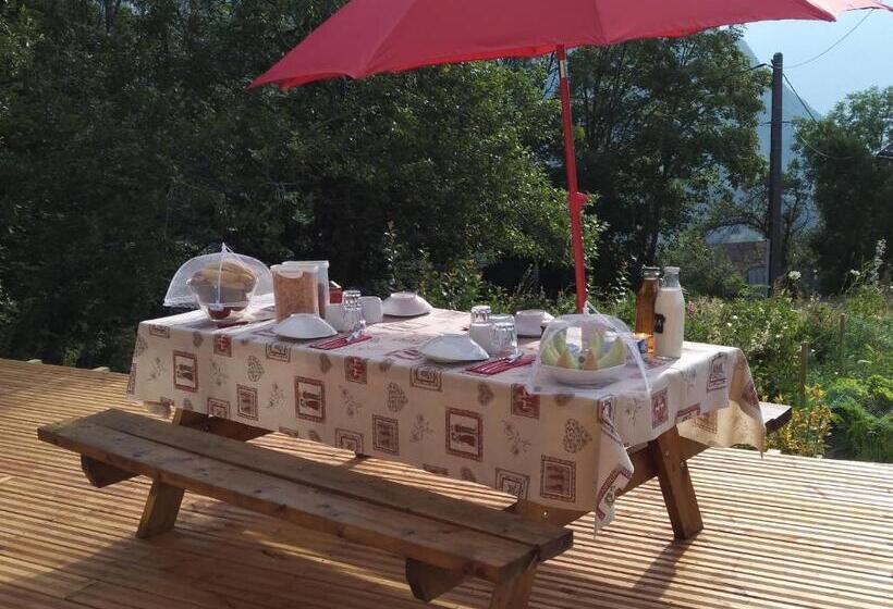 Bed and Breakfast Le Petit Chalet Leard