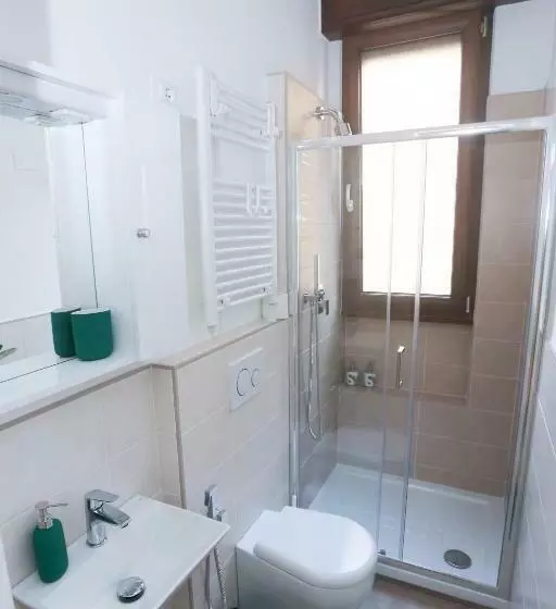 تختخواب و صبحانه Residenza Leone