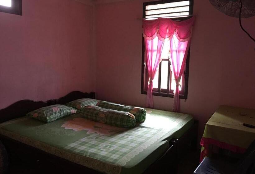 بنسيون Nias Kristov Surf Camp