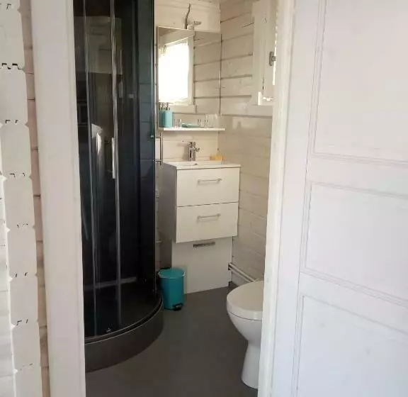 Aamiaismajoitus (B&B) Agreable Petit Chalet