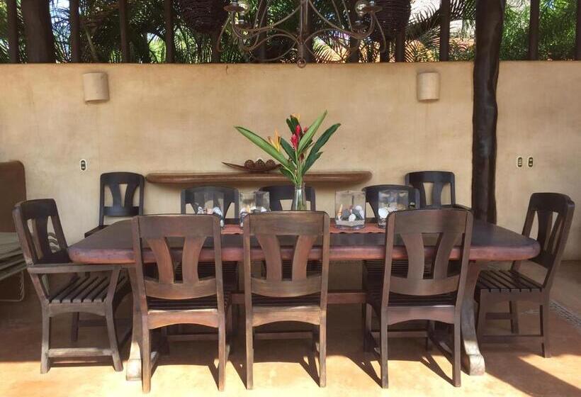 تختخواب و صبحانه Casa De La Costa