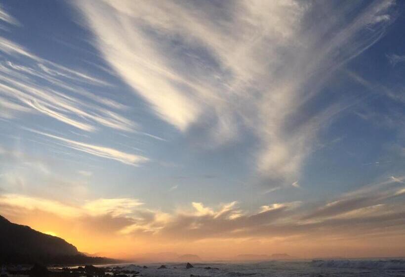 تختخواب و صبحانه Casa De La Costa