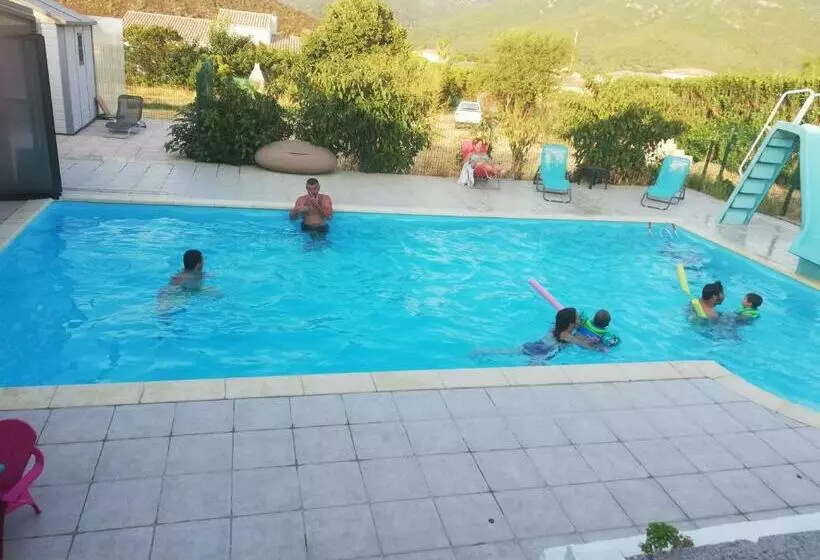 Aamiaismajoitus (B&B) Chalet Zen