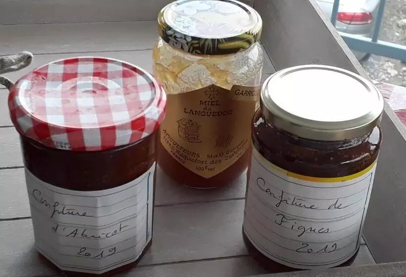 Aamiaismajoitus (B&B) Domaine De La Clotte