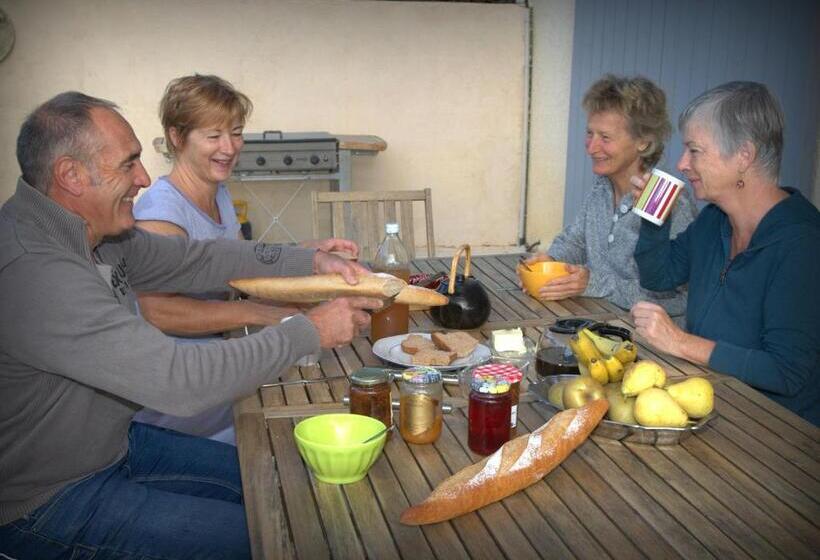 ベッドアンドブレックファースト Domaine De La Clotte