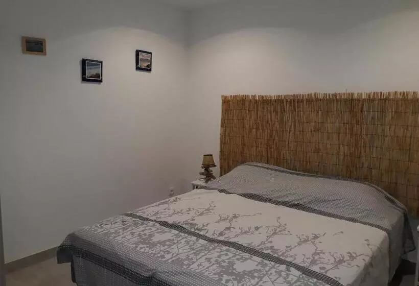 Aamiaismajoitus (B&B) Domaine De La Clotte