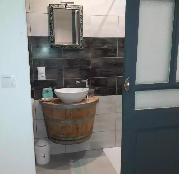 Aamiaismajoitus (B&B) Domaine De La Clotte