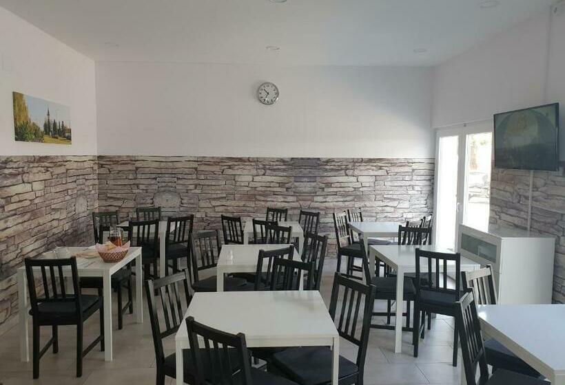 Bed and Breakfast Kid Família Panzió Balatonszárszó