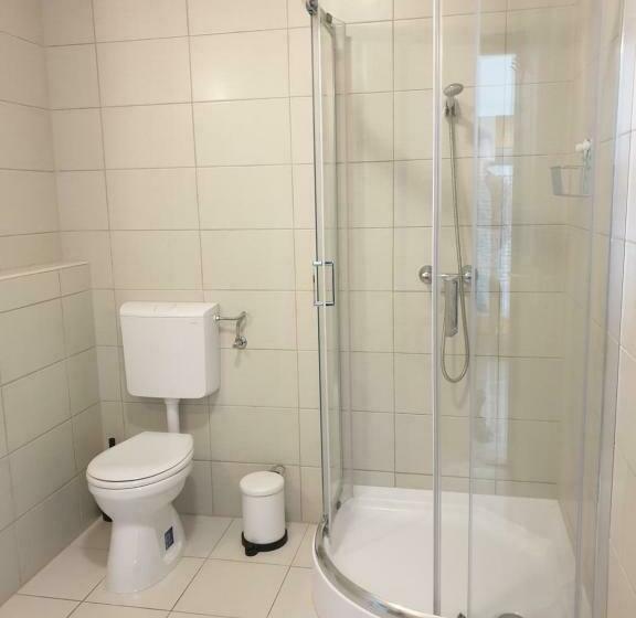 Bed and Breakfast Kid Família Panzió Balatonszárszó