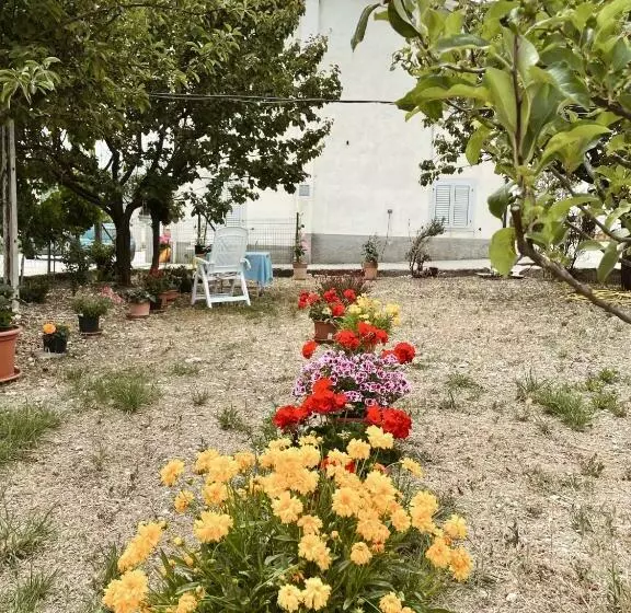 تختخواب و صبحانه La Casa Degli Artisti