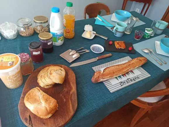 تختخواب و صبحانه La Douceur Saumuroise Avec Petit Déjeuner