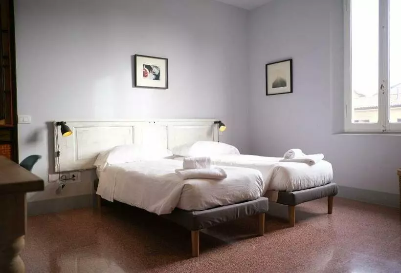 تختخواب و صبحانه Vicolo Folletto Home