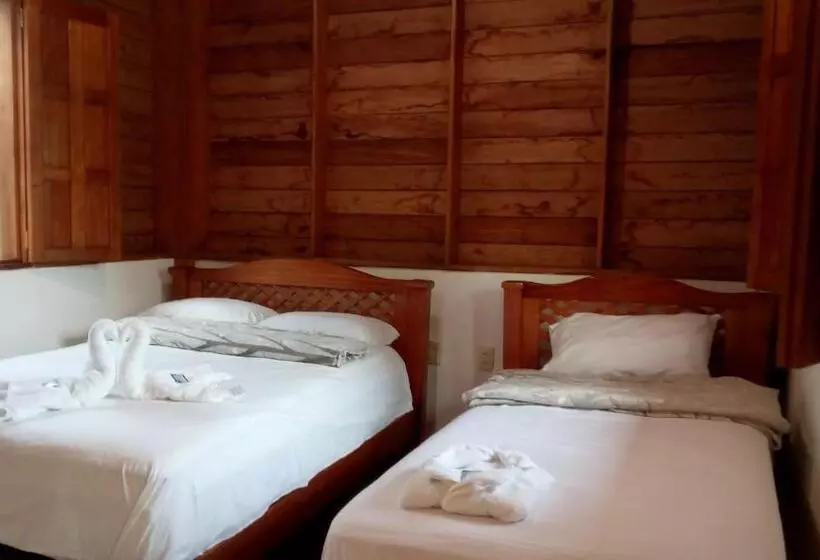 Hotelli Ciudad De Las Rocas