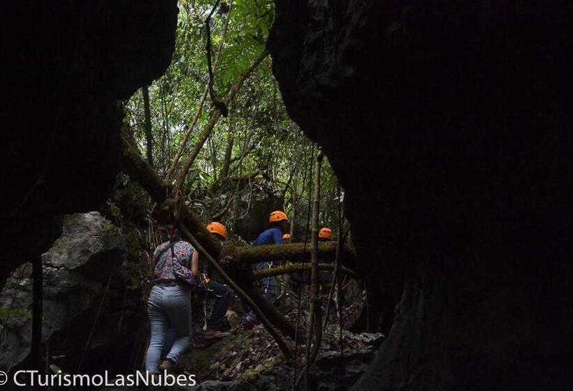فندق Ciudad De Las Rocas