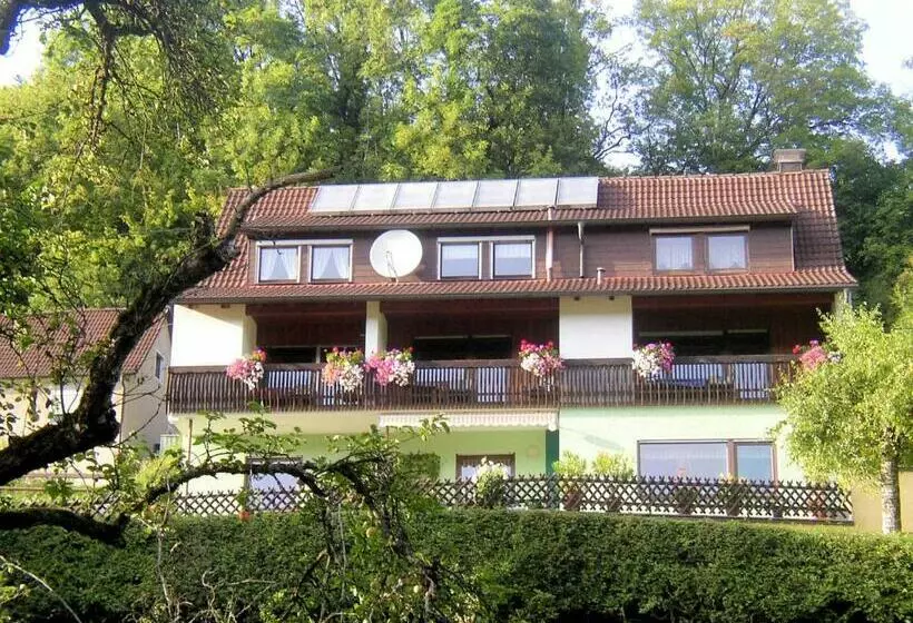Hotelli Gaestehaus Grau