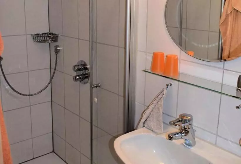 Hotelli Gaestehaus Grau