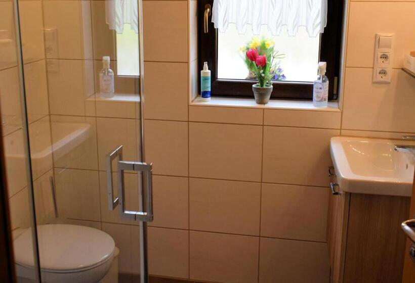 Hotelli Gaestehaus Grau