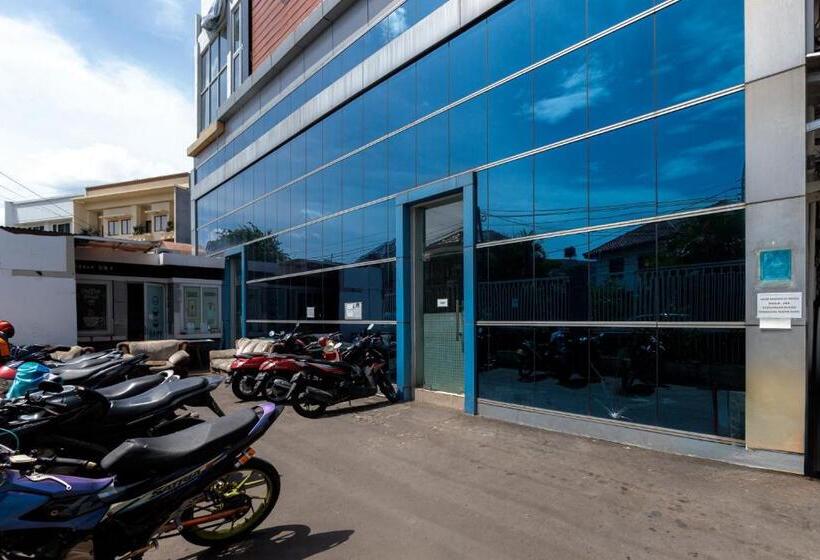 Hotell Dpaseban Jakarta Mitra Reddoorz