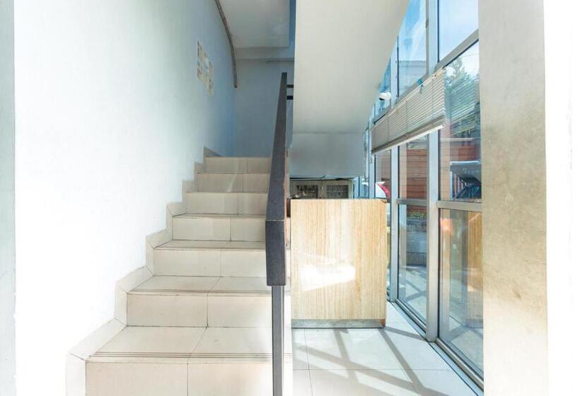 Hotell Dpaseban Jakarta Mitra Reddoorz