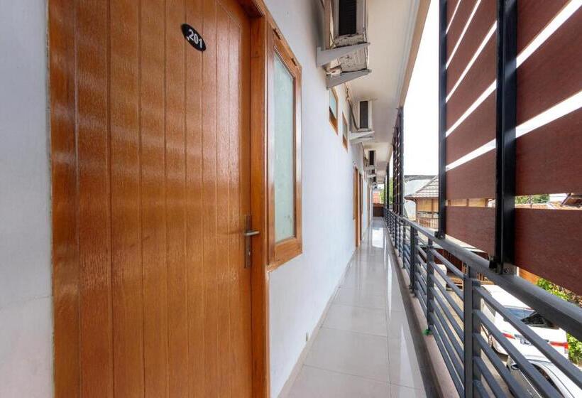 Hotell Dpaseban Jakarta Mitra Reddoorz