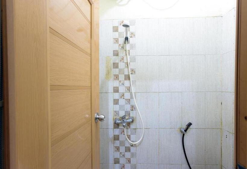 Hotell Dpaseban Jakarta Mitra Reddoorz