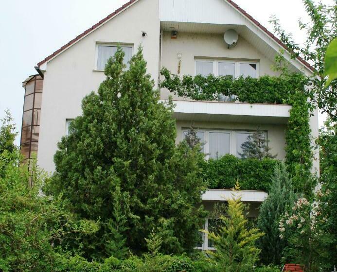 פנסיון Apartman Donau Tát