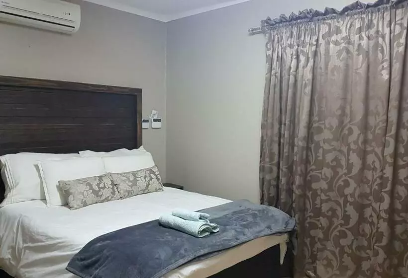 پانسیون Green Grove Villa