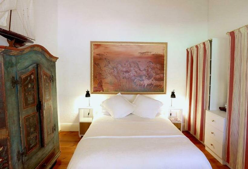 膳宿费 Grey Masts, Robe