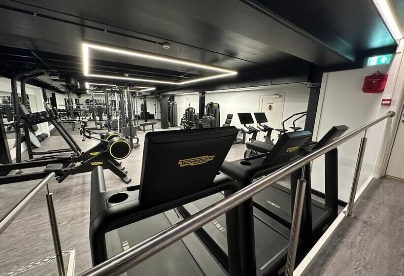 Stryn House   Hotel & Apartments