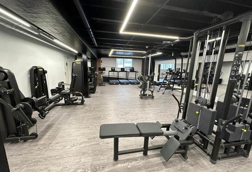 Stryn House   Hotel & Apartments