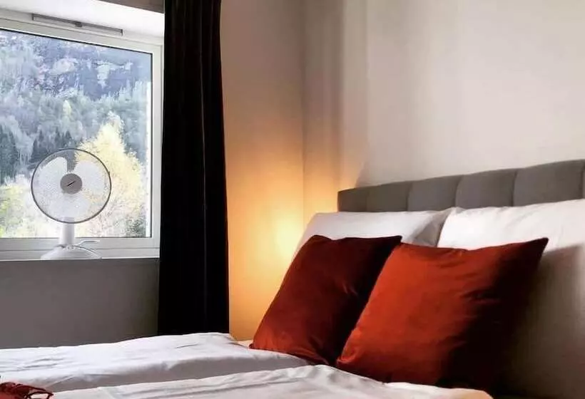 Stryn House   Hotel & Apartments