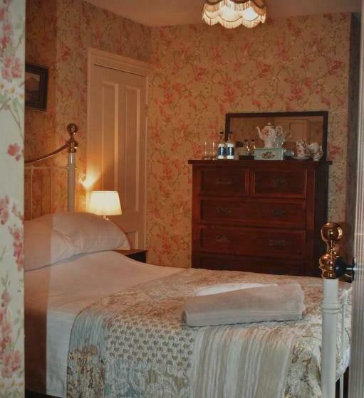 Basil Sheils B&b Accommodation Armagh