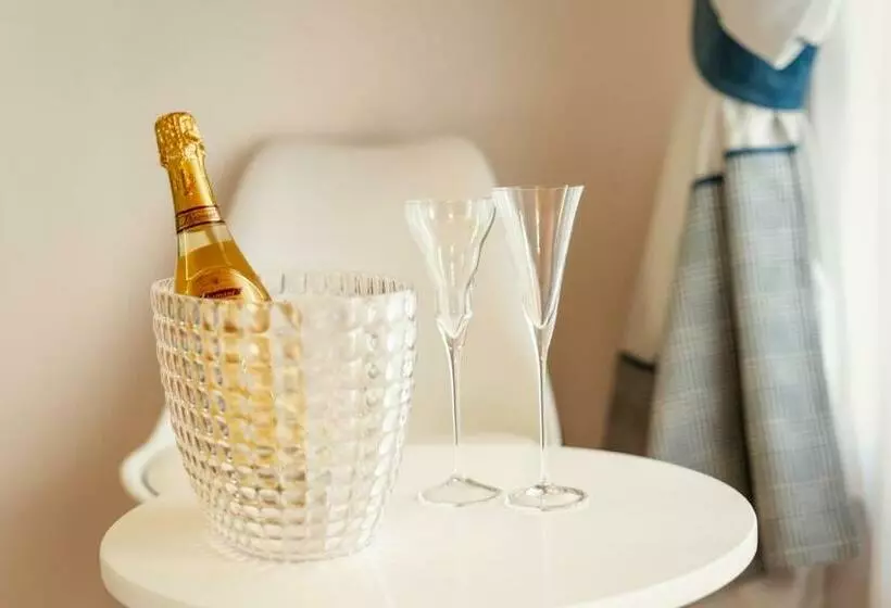 ベッドアンドブレックファースト Garni Il Concale