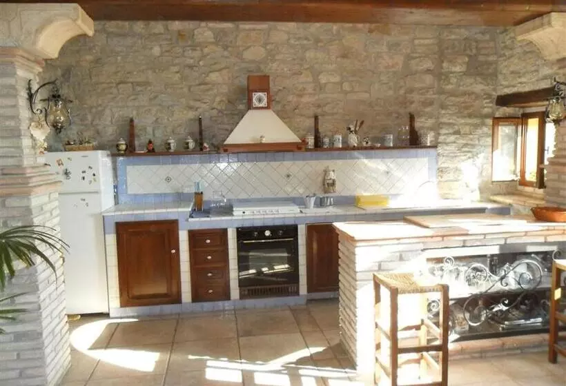 Aamiaismajoitus (B&B) La Cinci Allegra