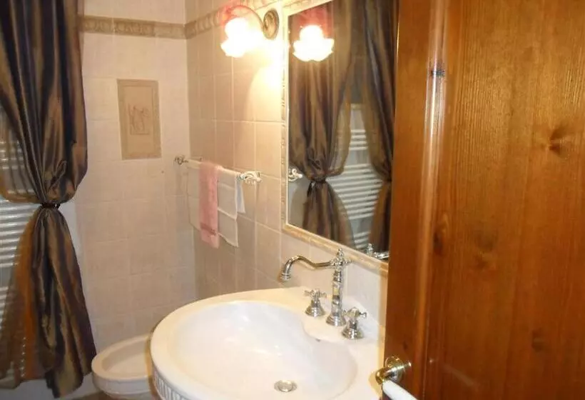 Aamiaismajoitus (B&B) La Cinci Allegra