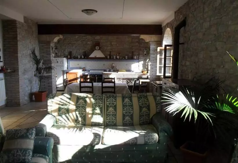 Aamiaismajoitus (B&B) La Cinci Allegra