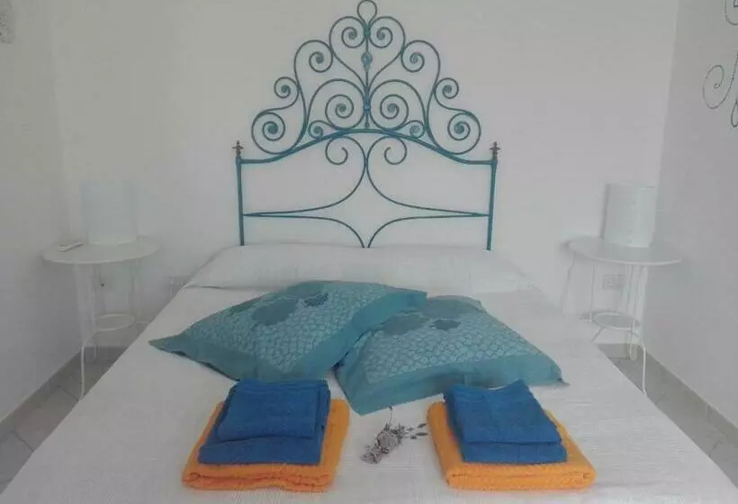 Aamiaismajoitus (B&B) Le Pavoncelle Blu