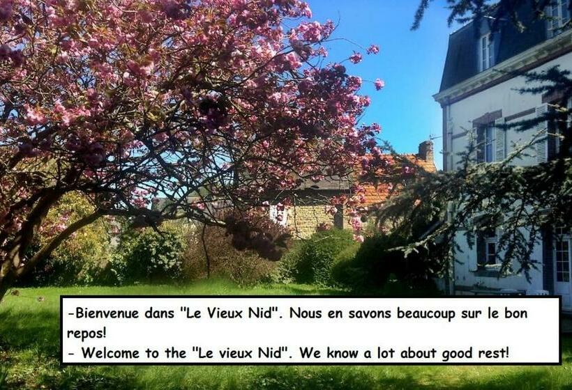 مبيت وإفطار Le Vieux Manoir