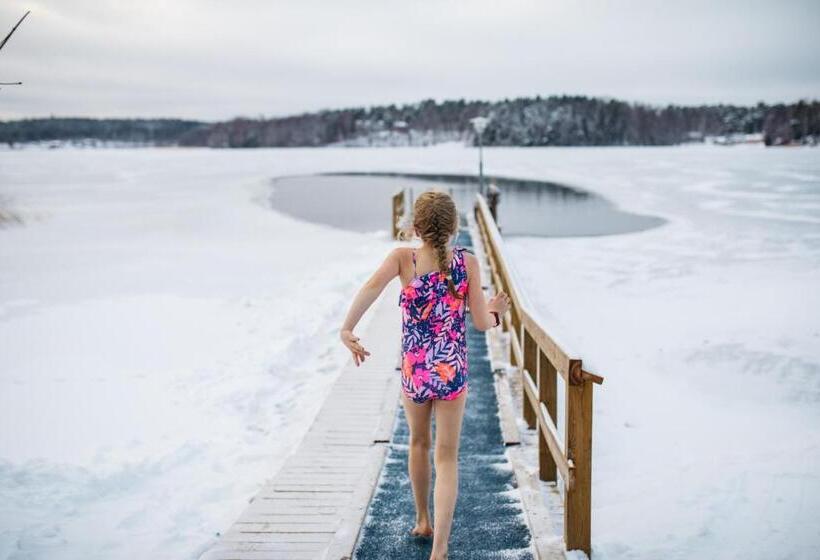 Labbnäs Semesterhem, Radhuset