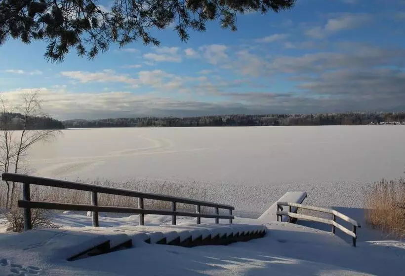 Labbnäs Semesterhem, Radhuset