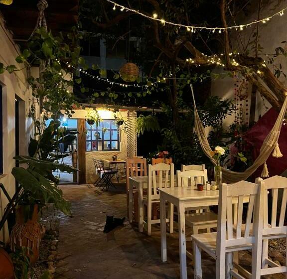 פנסיון Hostal Casa De Zeferina