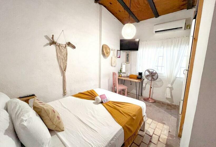 פנסיון Hostal Casa De Zeferina