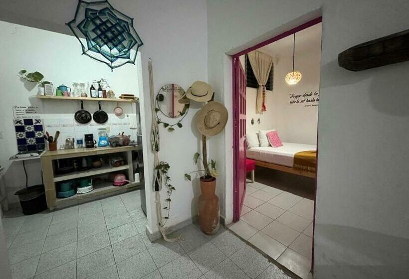 פנסיון Hostal Casa De Zeferina