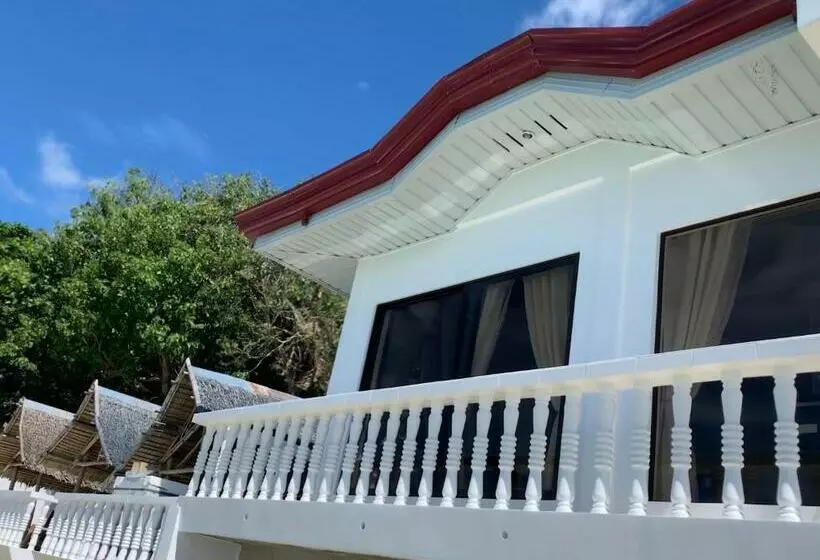 ペンション Luna Oslob Travellers Inn Beach Front
