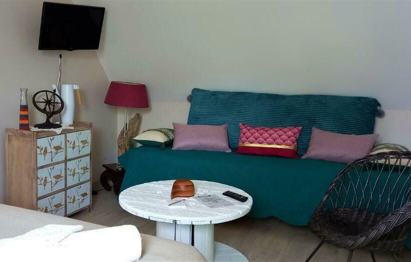 ベッドアンドブレックファースト Aux Penates De Toni Beauval